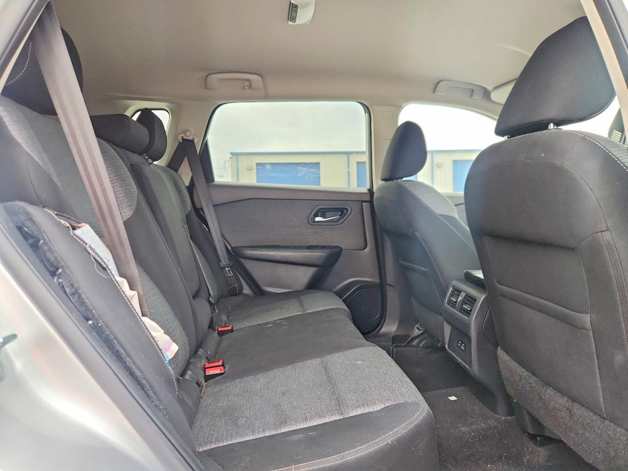 2021 NISSAN ROGUE SV photo 21