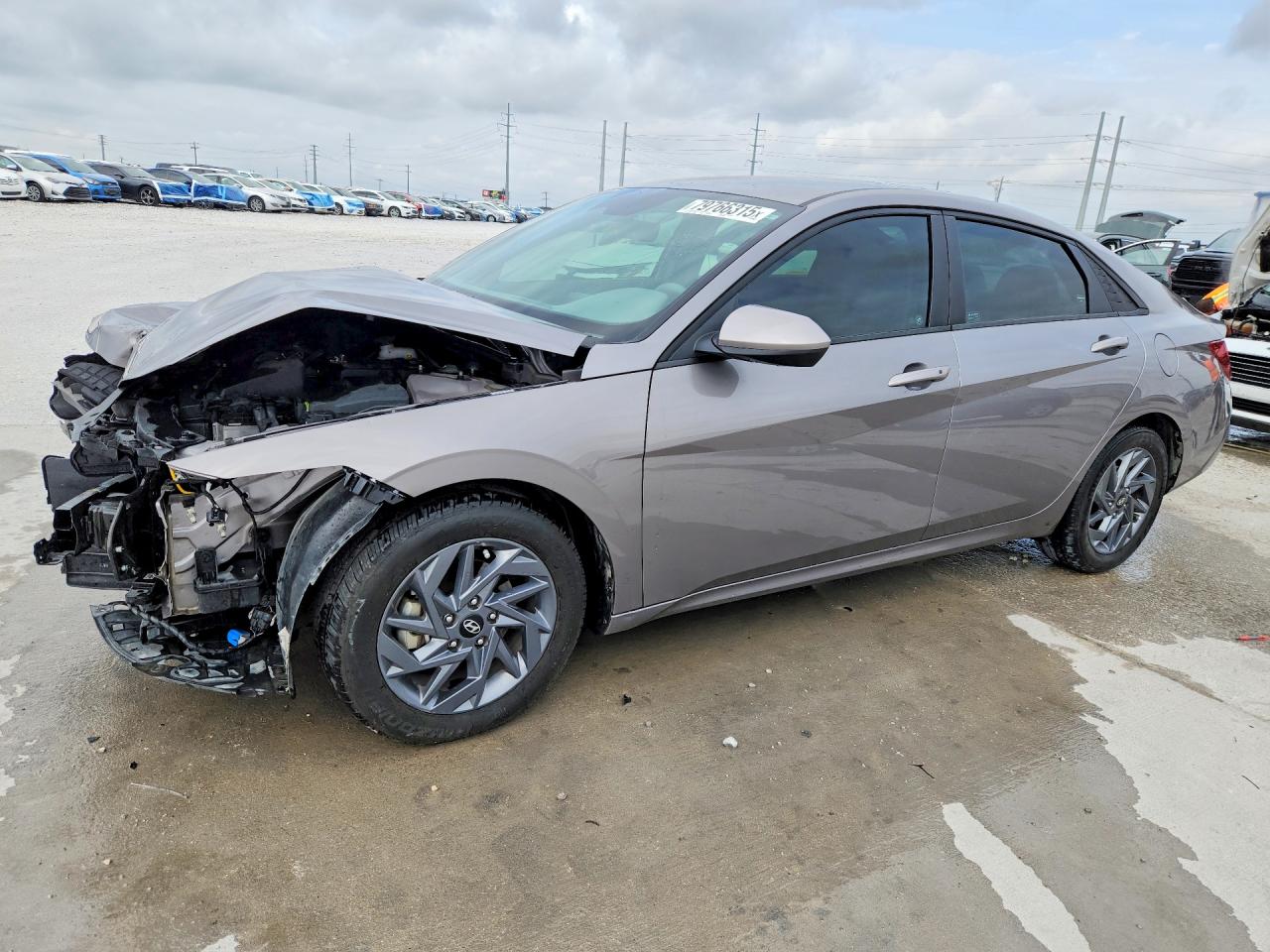 2024 HYUNDAI ELANTRA