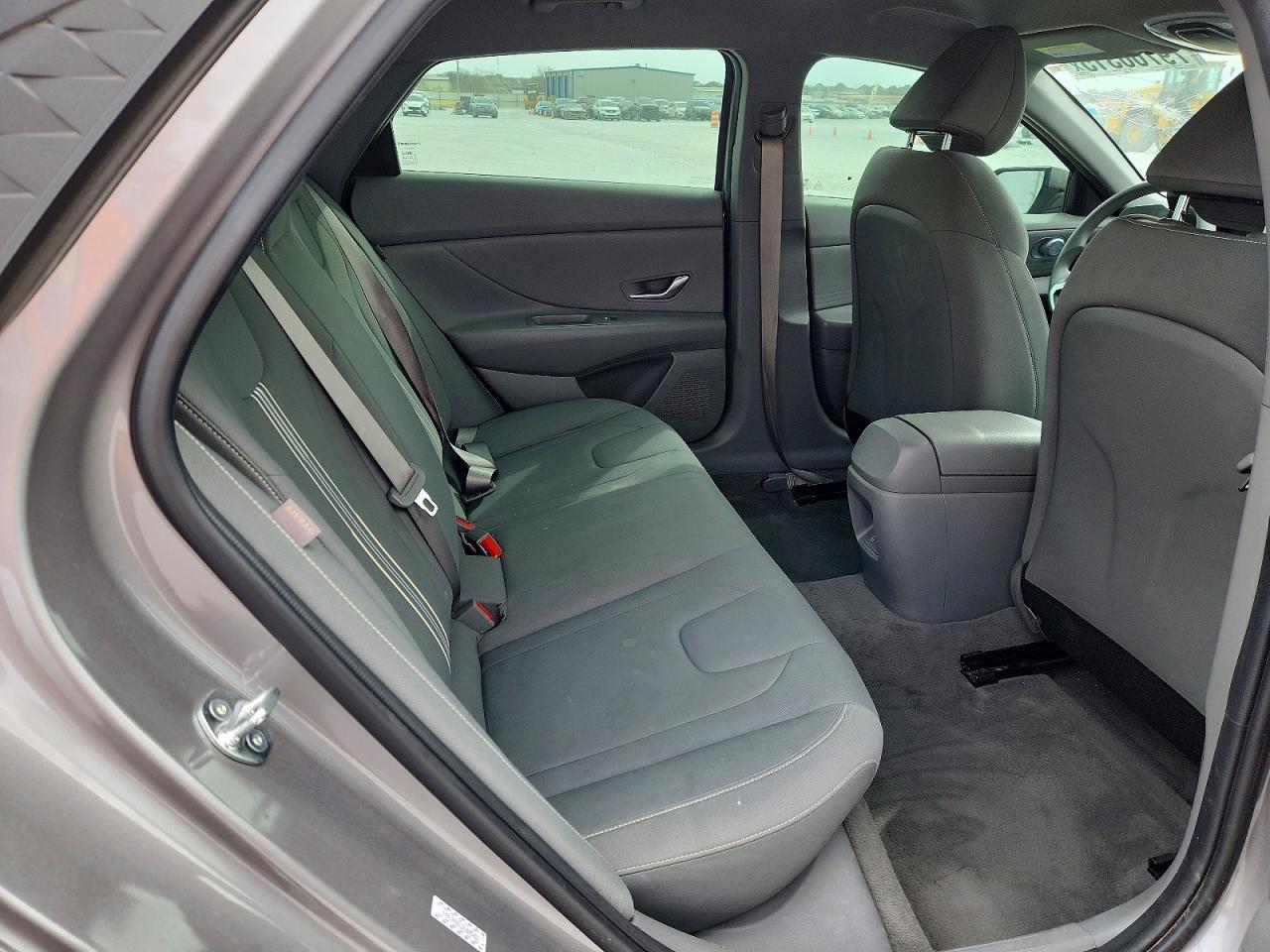 2024 HYUNDAI ELANTRA SEL photo 10
