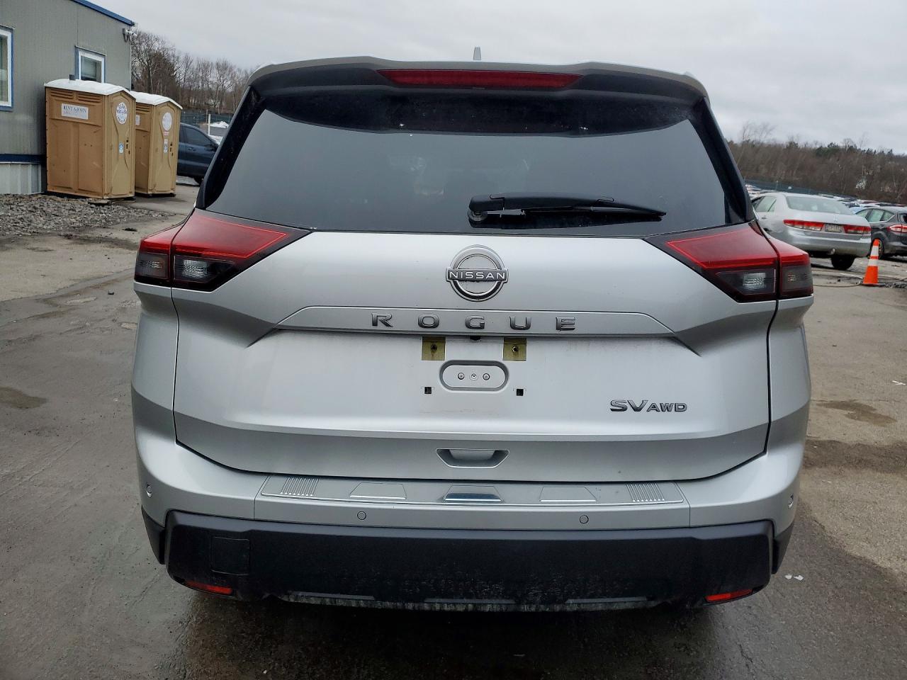 2024 NISSAN ROGUE SV photo 6