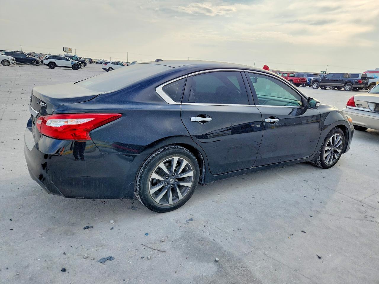 2017 NISSAN ALTIMA 2.5 SV photo 3