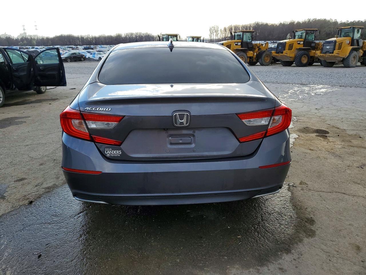 2020 HONDA ACCORD LX photo 11