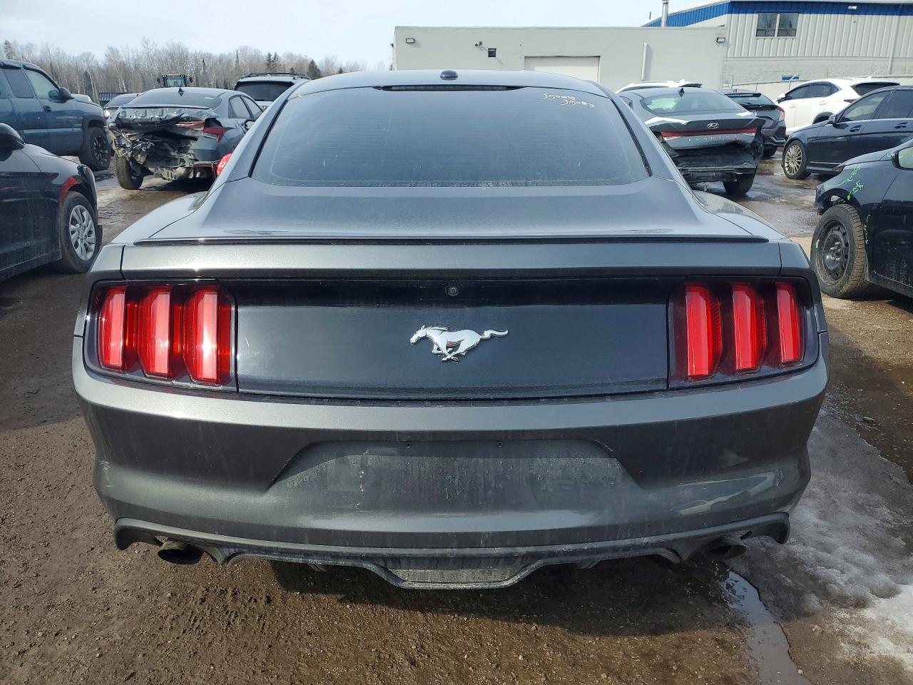 2016 FORD MUSTANG photo 11
