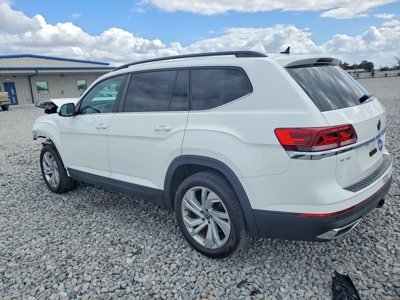 2023 VOLKSWAGEN ATLAS SE photo 4
