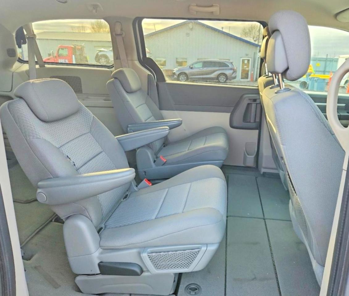 2010 DODGE GRAND CARAVAN SE photo 11