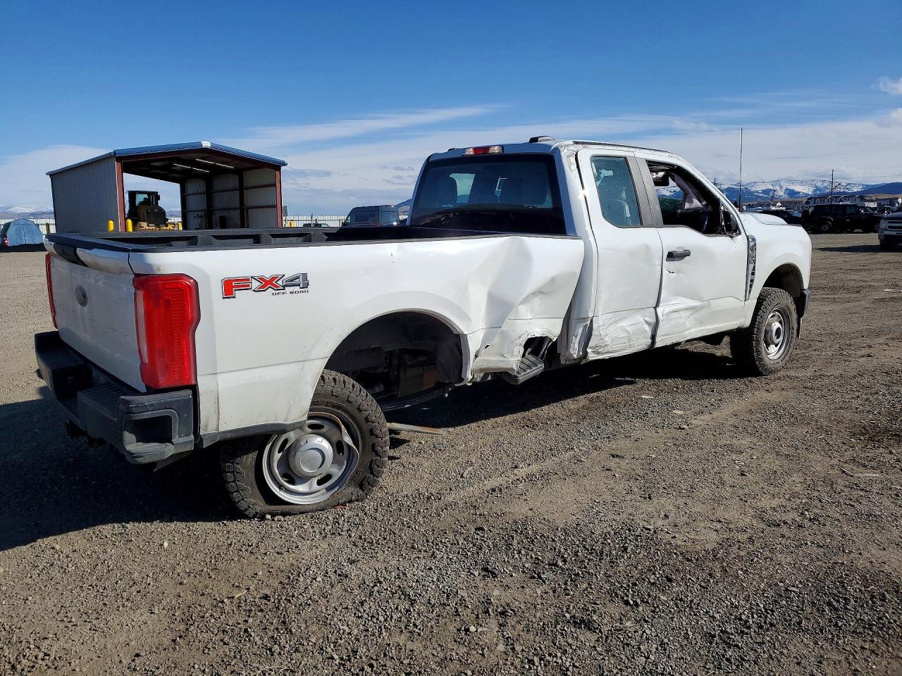 2024 FORD F350 SUPER DUTY photo 3