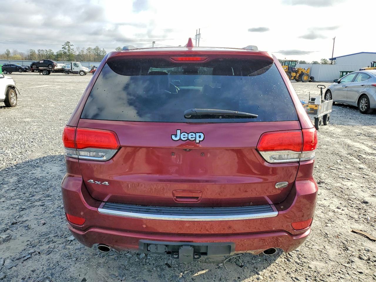 2018 JEEP GRAND CHEROKEE OVERLAND photo 11