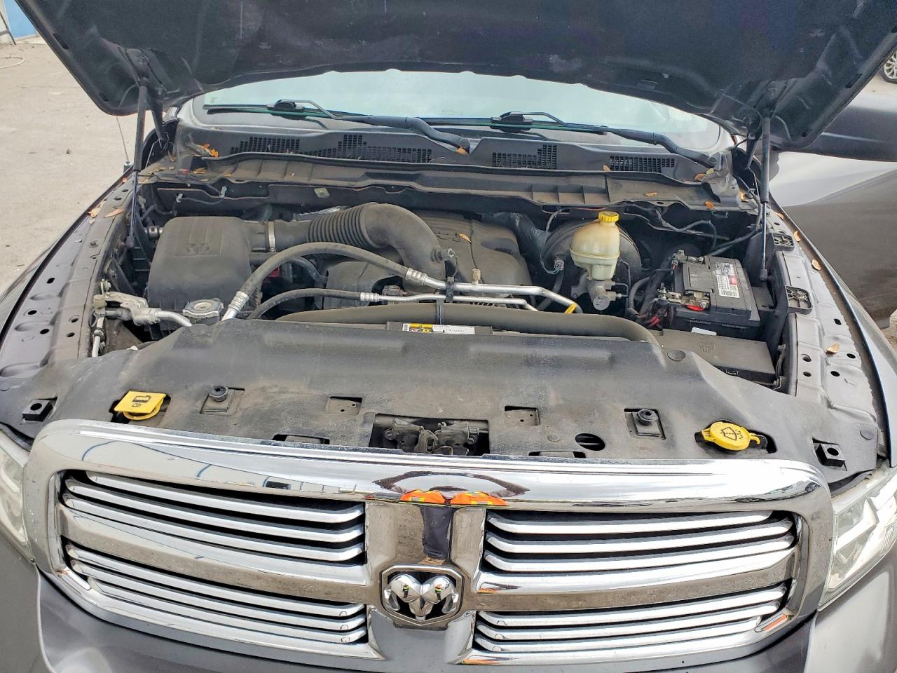 2016 RAM 1500 SLT photo 31