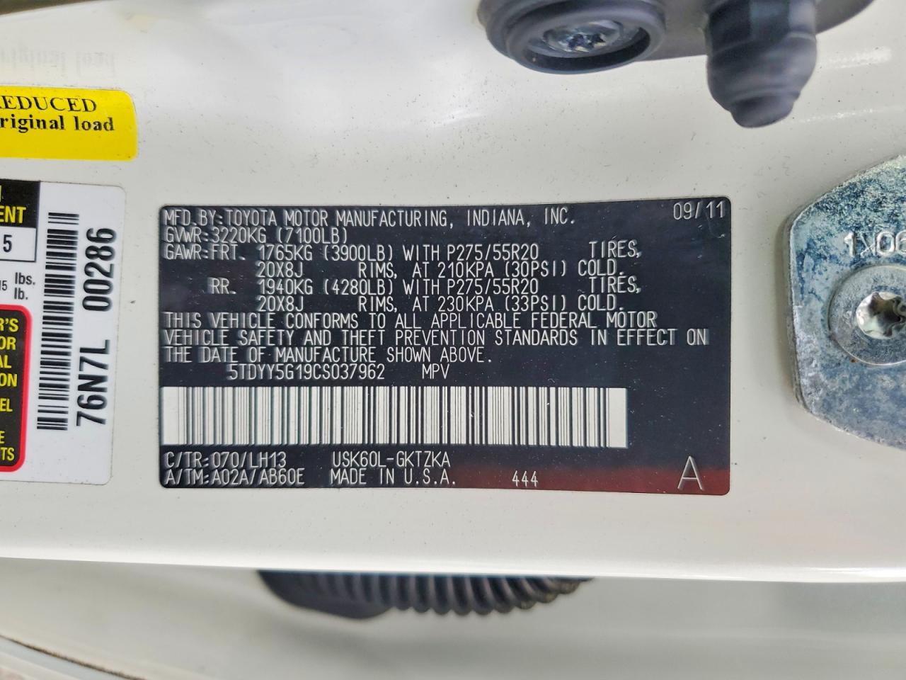 2012 TOYOTA SEQUOIA PLATINUM photo 40