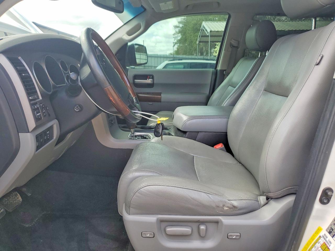 2012 TOYOTA SEQUOIA PLATINUM photo 19