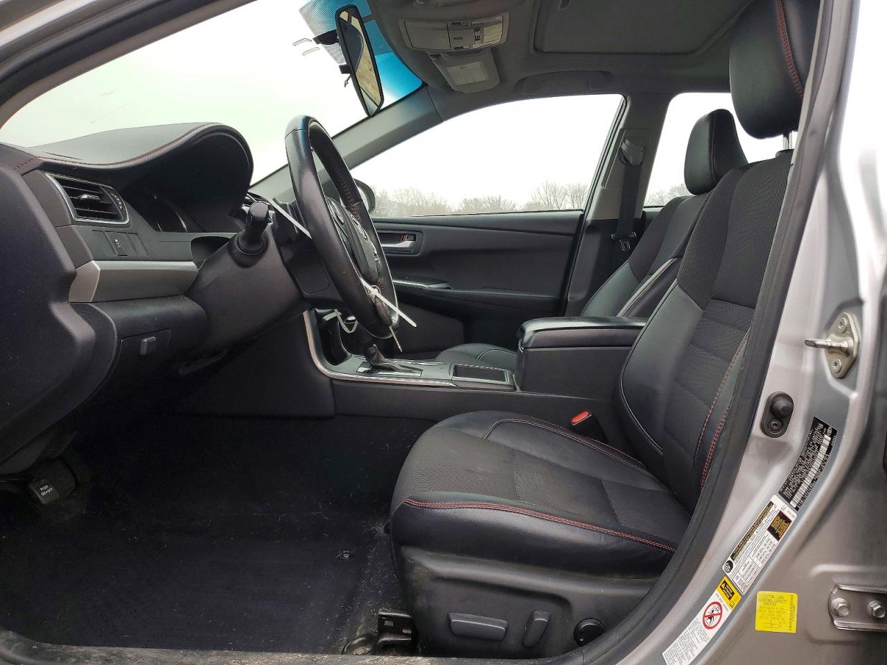 2017 TOYOTA CAMRY SE photo 19