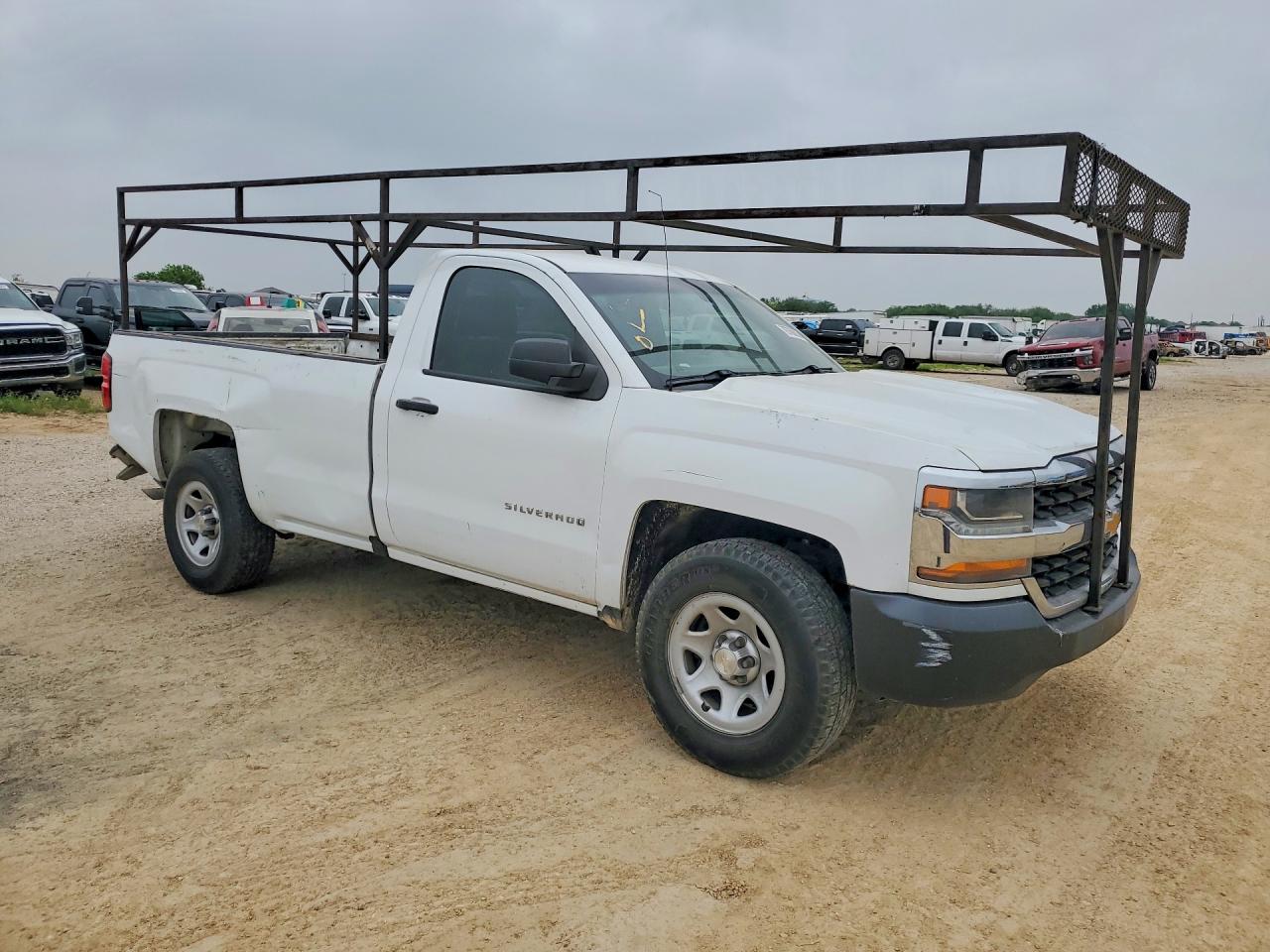 2016 CHEVROLET SILVERADO C1500 photo 4