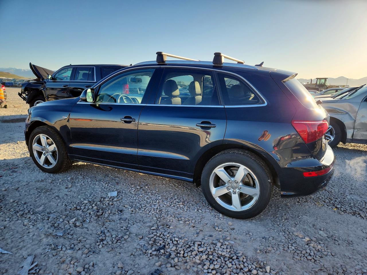 2012 AUDI Q5 PREMIUM PLUS photo 3