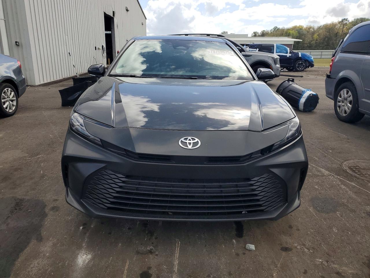 2025 TOYOTA CAMRY LE photo 9