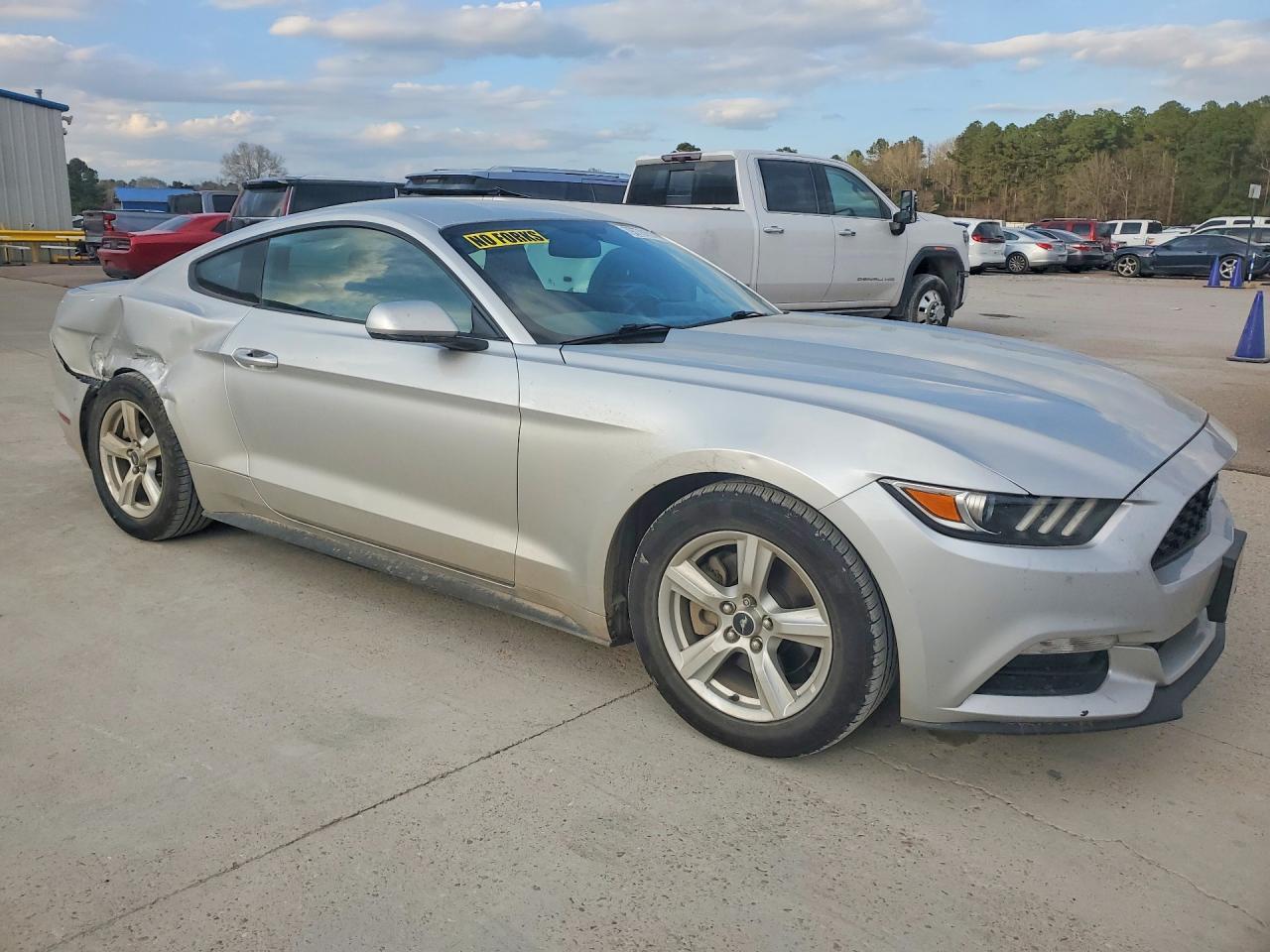 2017 FORD MUSTANG photo 10