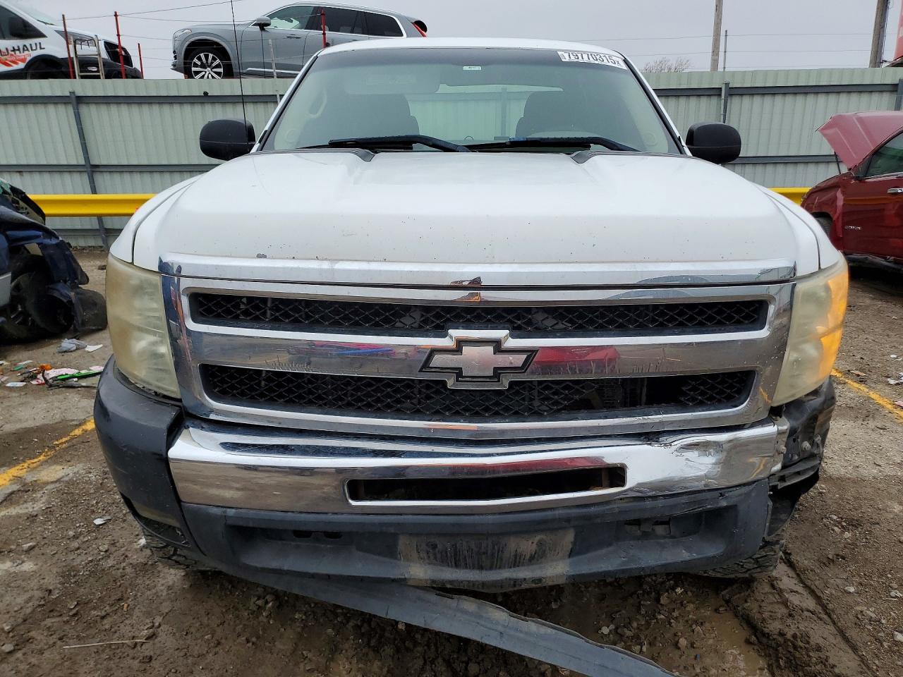 2010 CHEVROLET SILVERADO K1500 photo 13