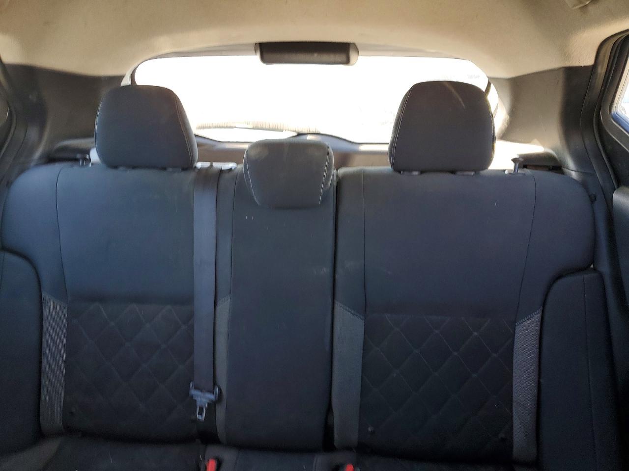 2020 NISSAN KICKS S photo 19