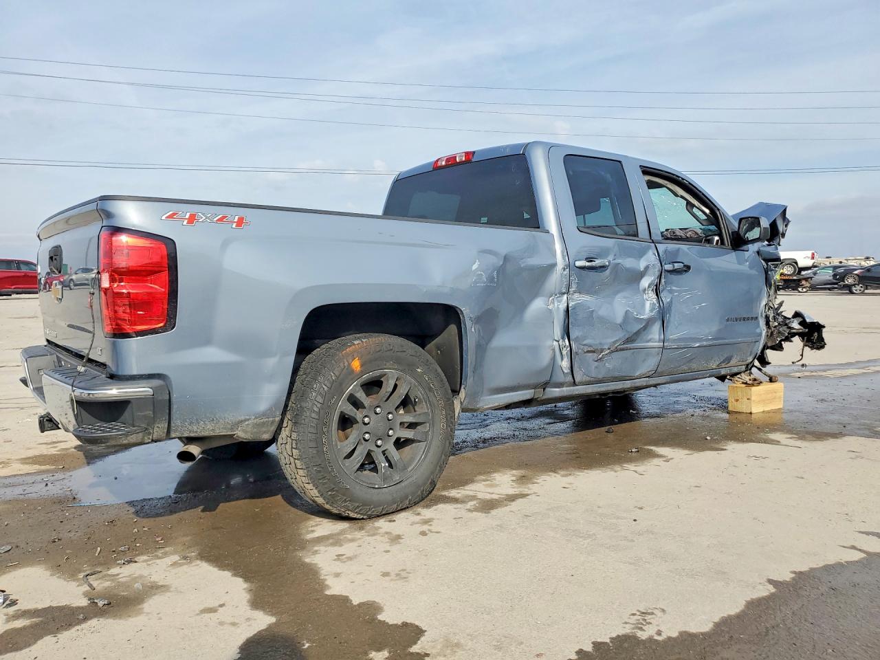 2016 CHEVROLET SILVERADO K1500 LT photo 3