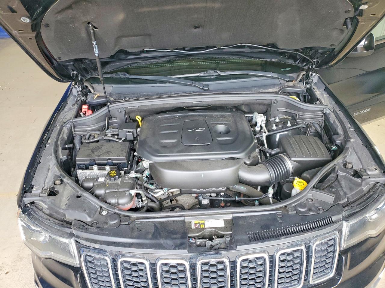 2020 JEEP GRAND CHEROKEE L LAREDO photo 12