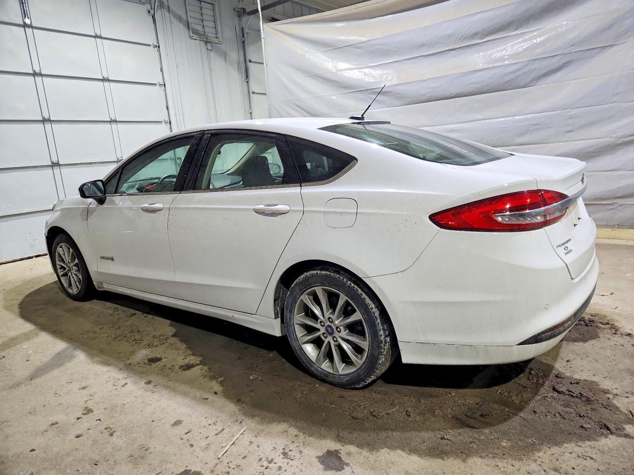 2017 FORD FUSION SE HYBRID photo 3