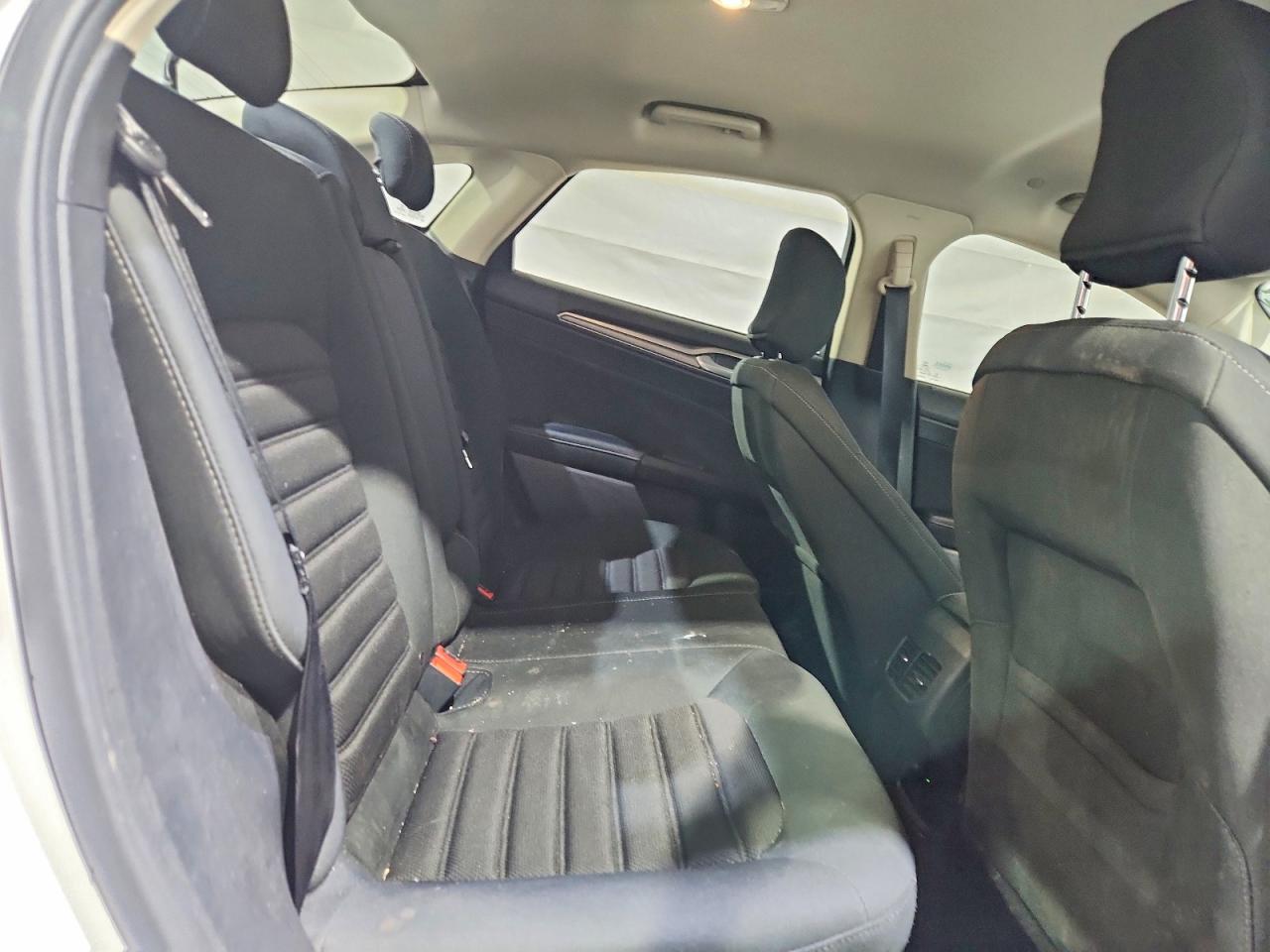 2017 FORD FUSION SE HYBRID photo 19