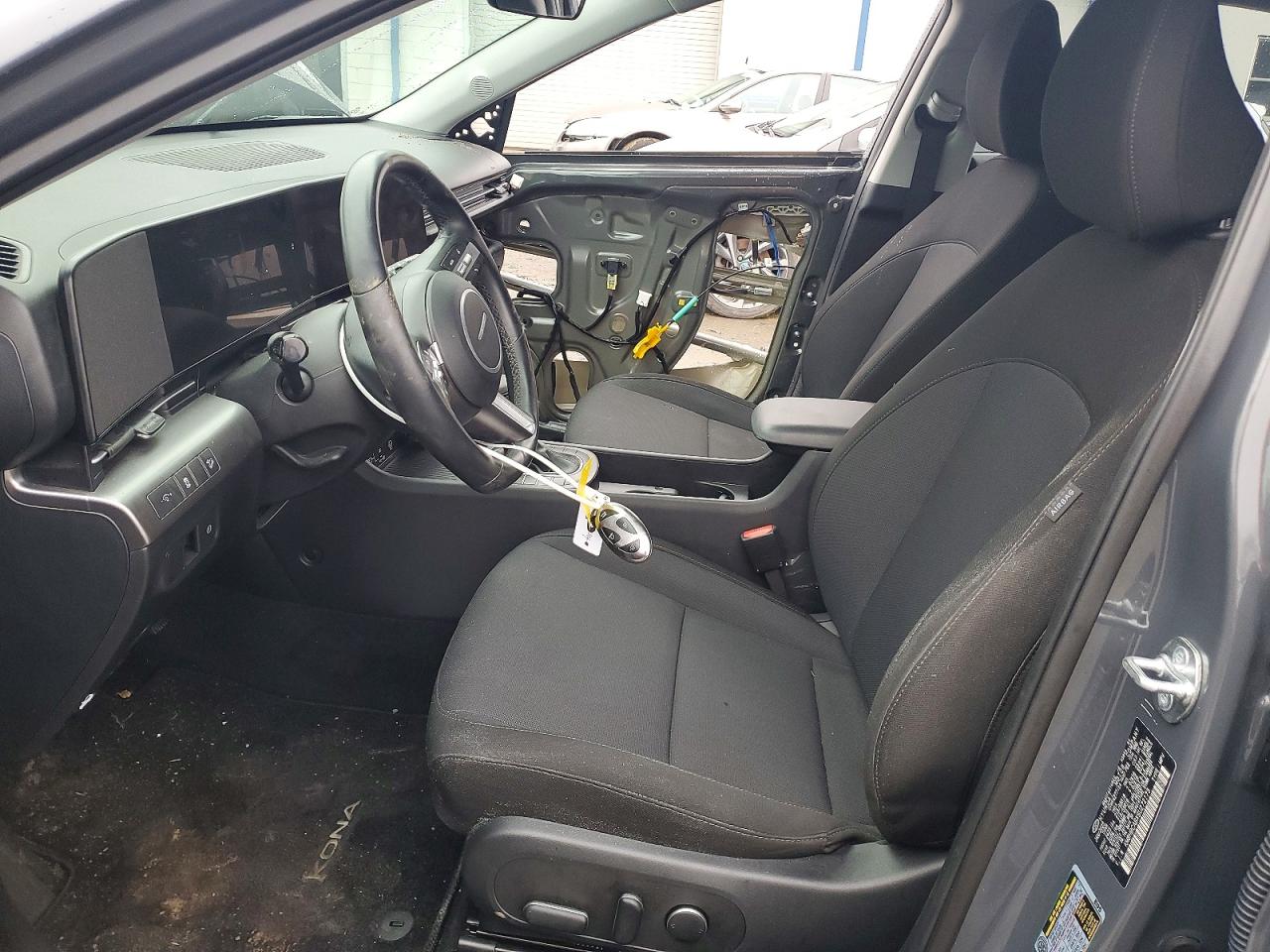 2025 HYUNDAI KONA SEL photo 19