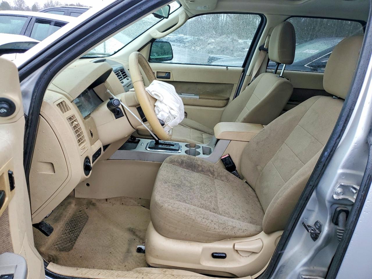 2010 FORD ESCAPE XLT photo 13