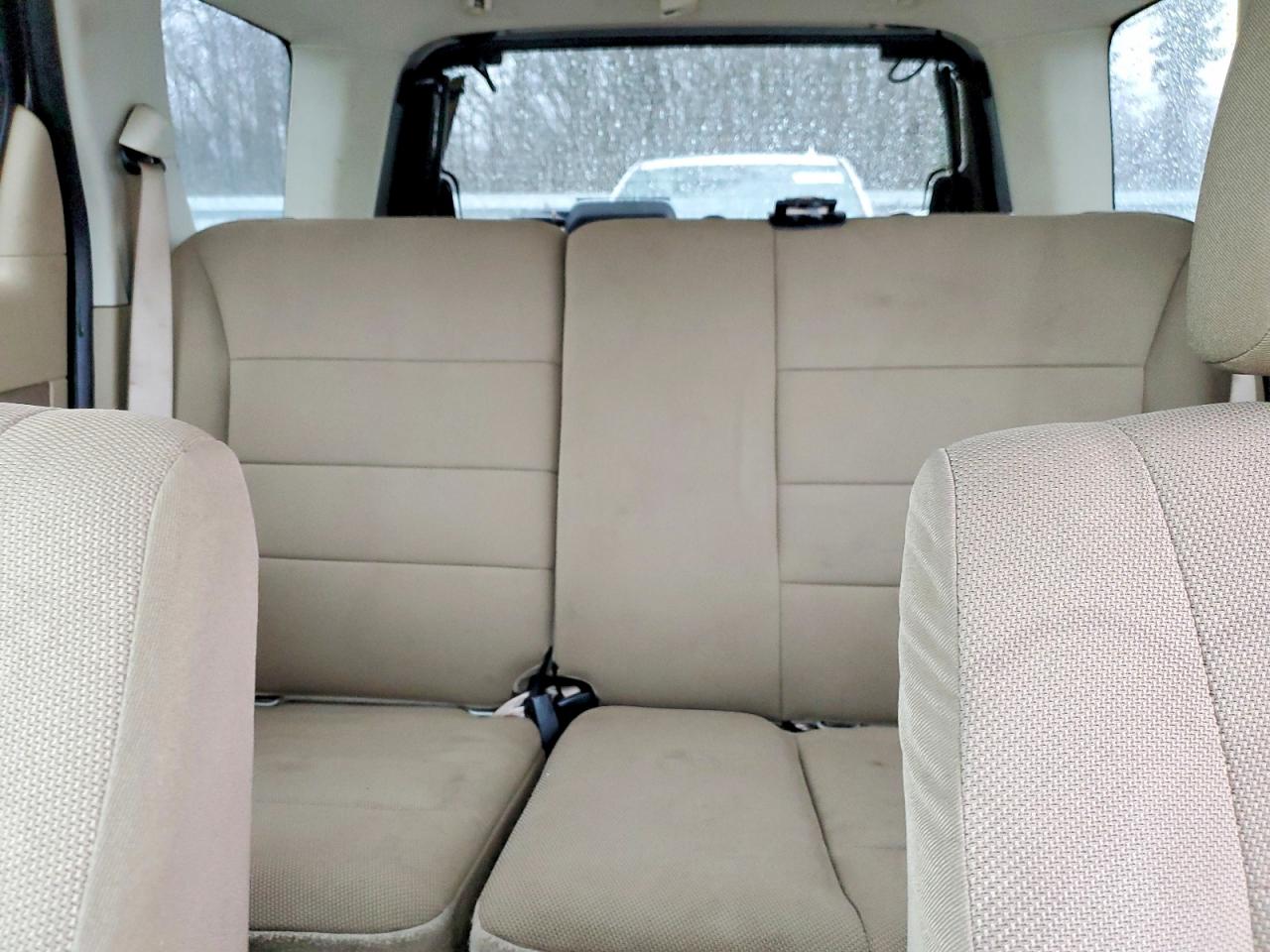 2010 FORD ESCAPE XLT photo 19
