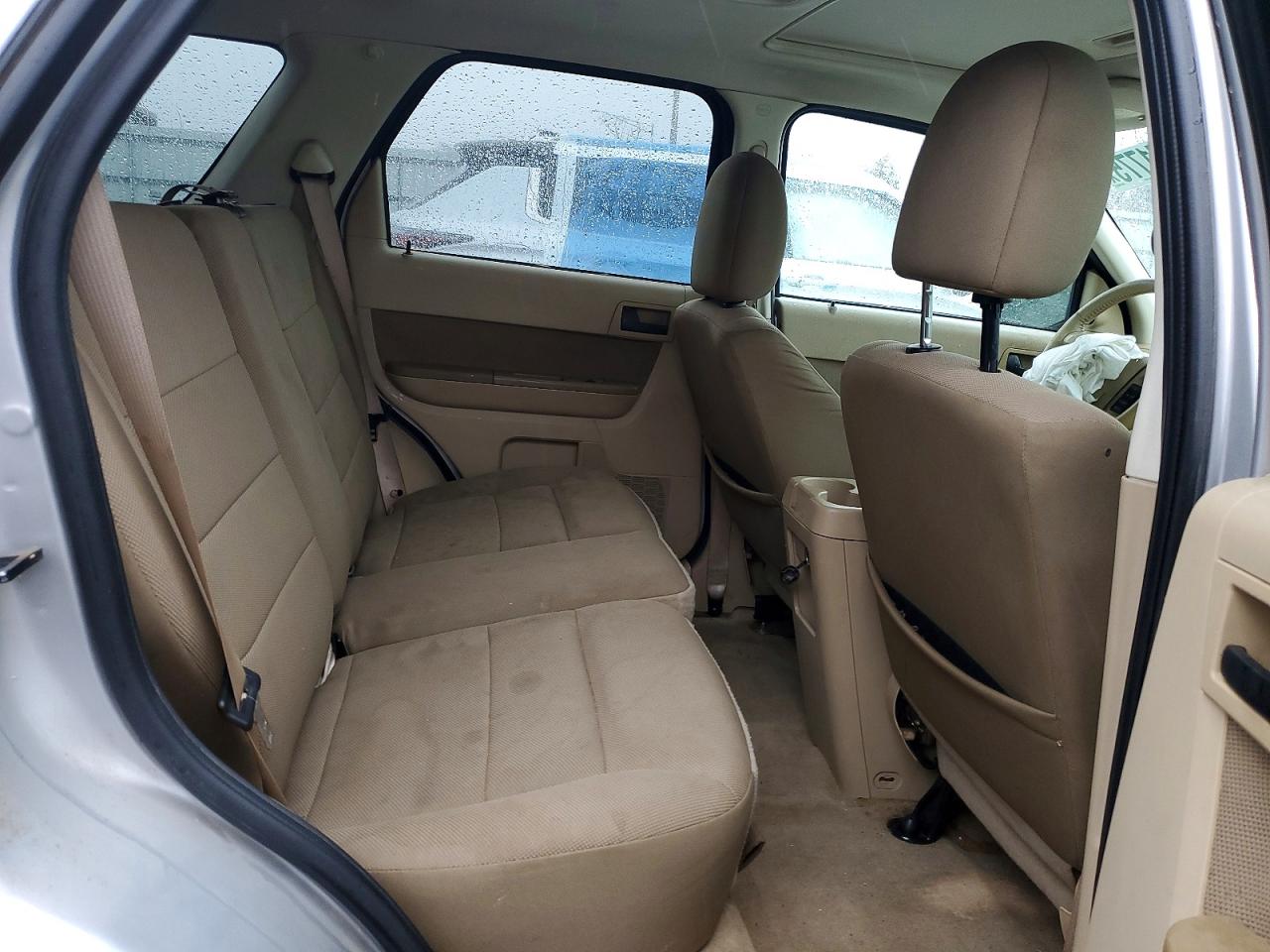2010 FORD ESCAPE XLT photo 21
