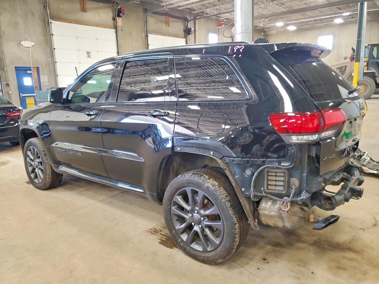 2018 JEEP GRAND CHEROKEE OVERLAND photo 4