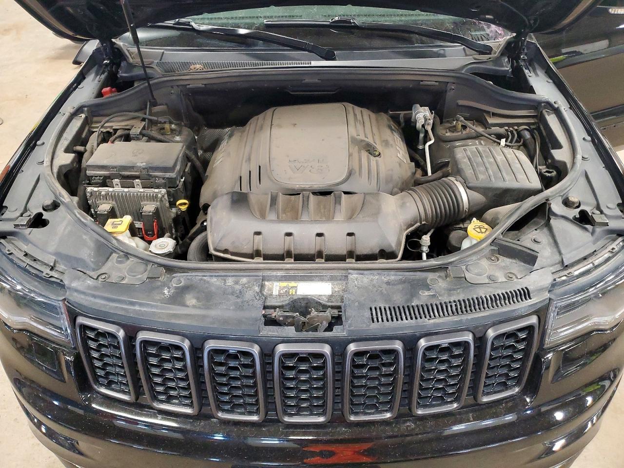 2018 JEEP GRAND CHEROKEE OVERLAND photo 34