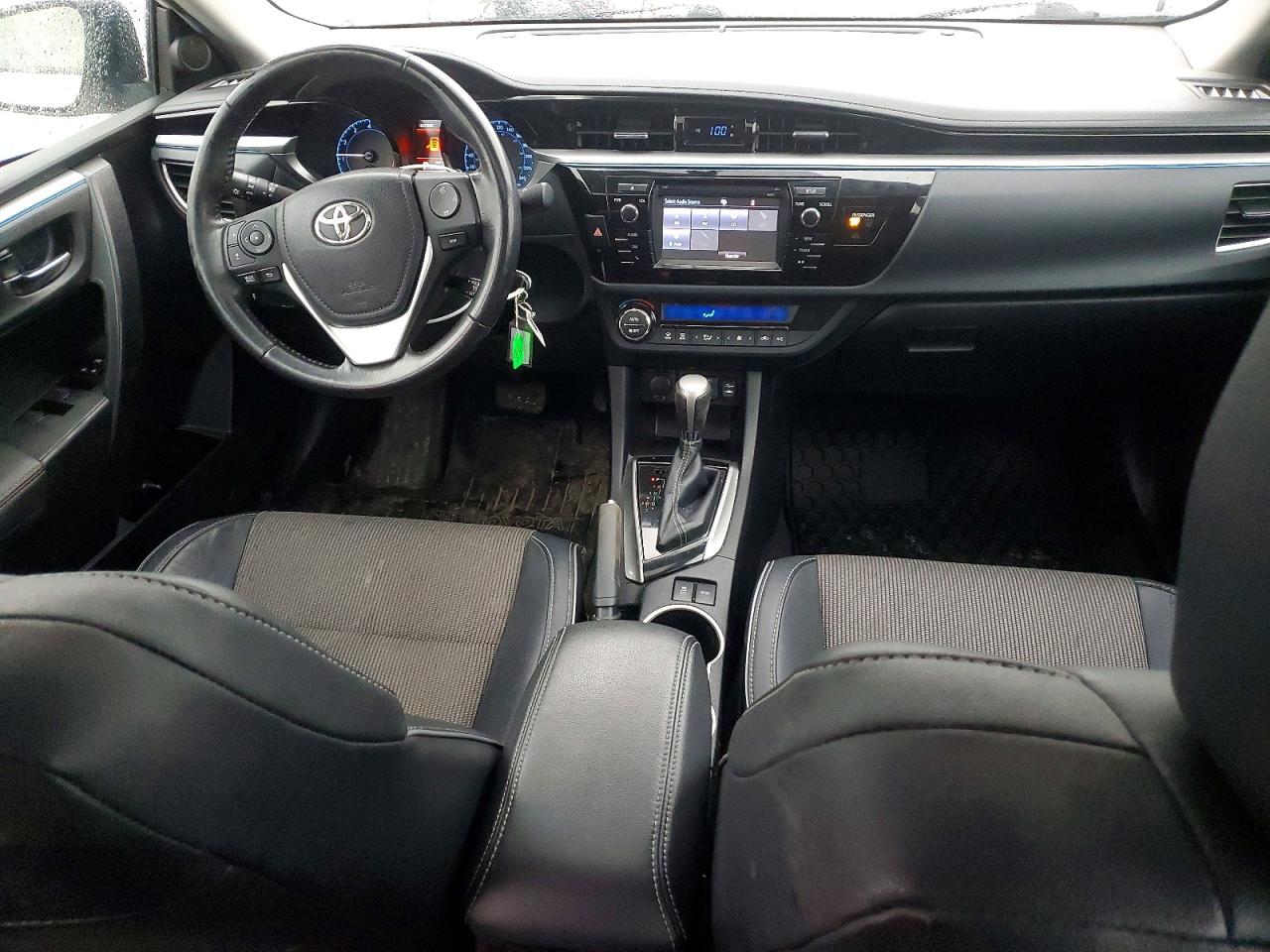 2016 TOYOTA COROLLA L photo 8