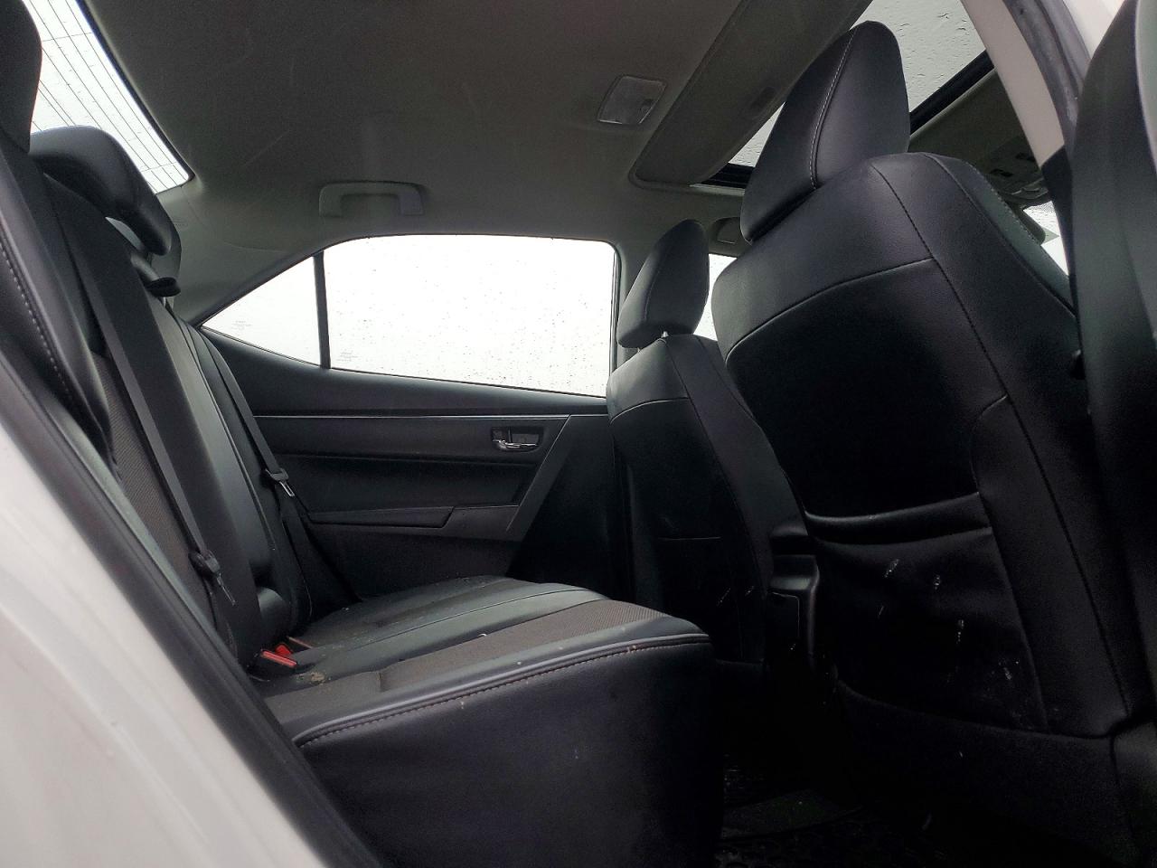 2016 TOYOTA COROLLA L photo 10