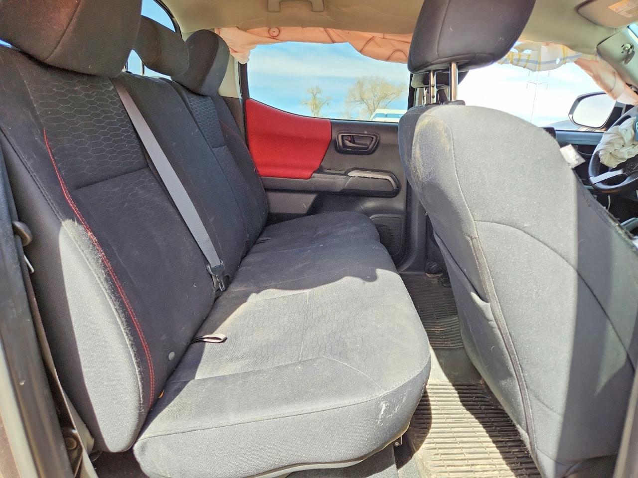 2017 TOYOTA TACOMA SR5 V6 photo 28