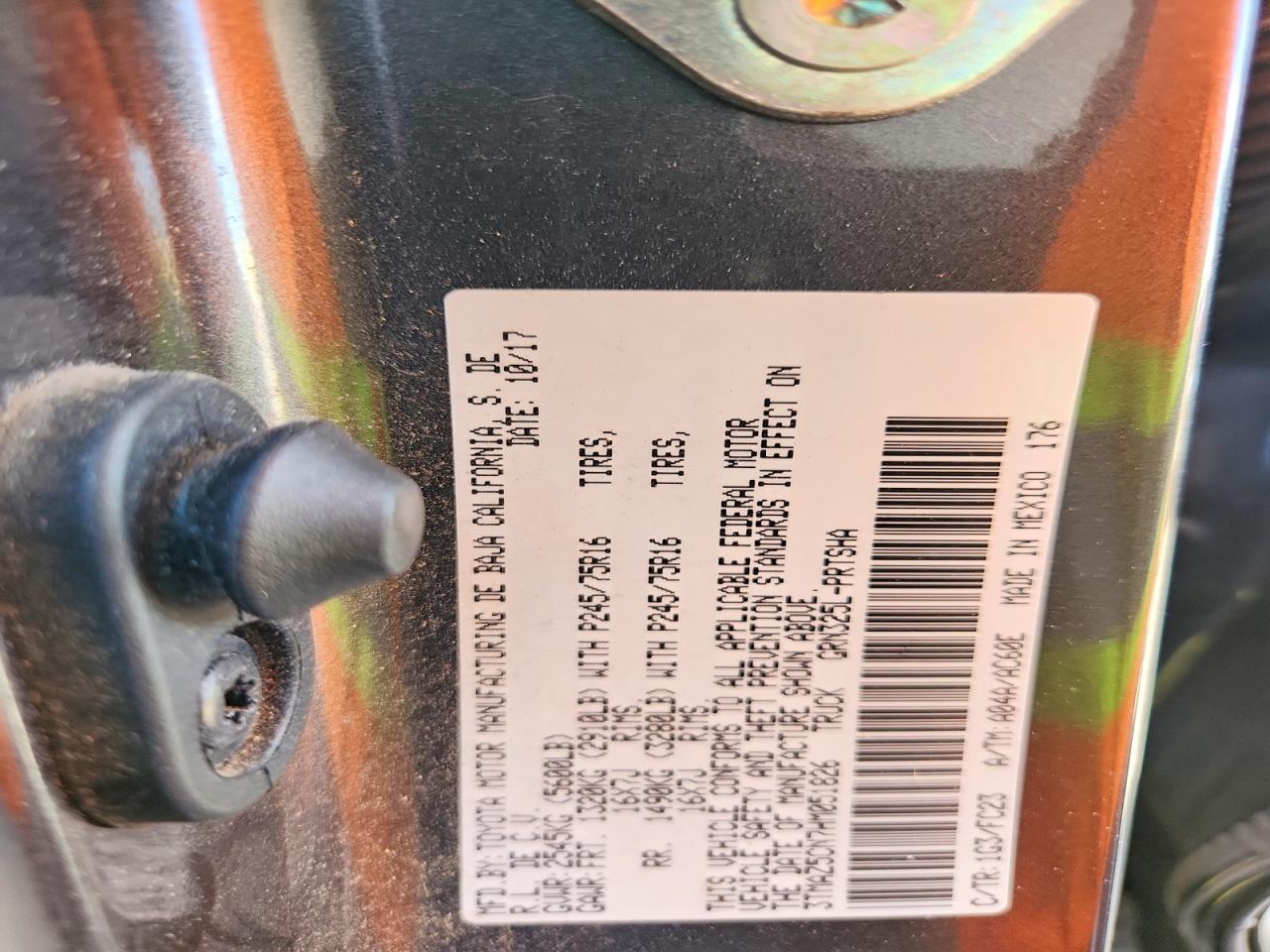 2017 TOYOTA TACOMA SR5 V6 photo 34