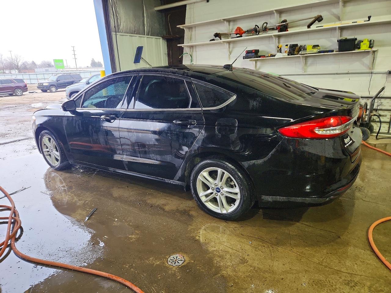 2018 FORD FUSION SE photo 2