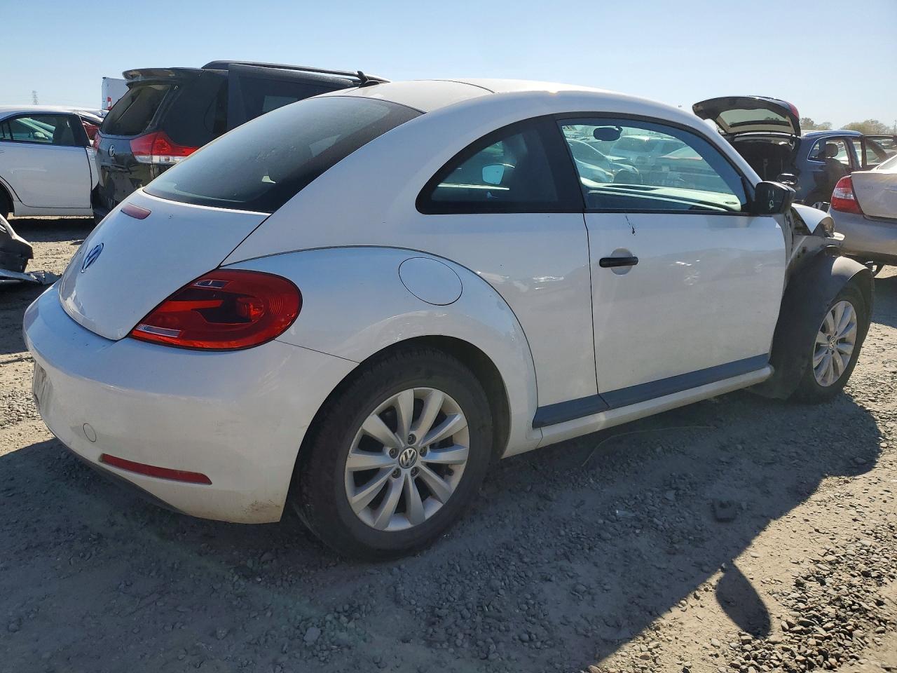 2014 VOLKSWAGEN BEETLE photo 7