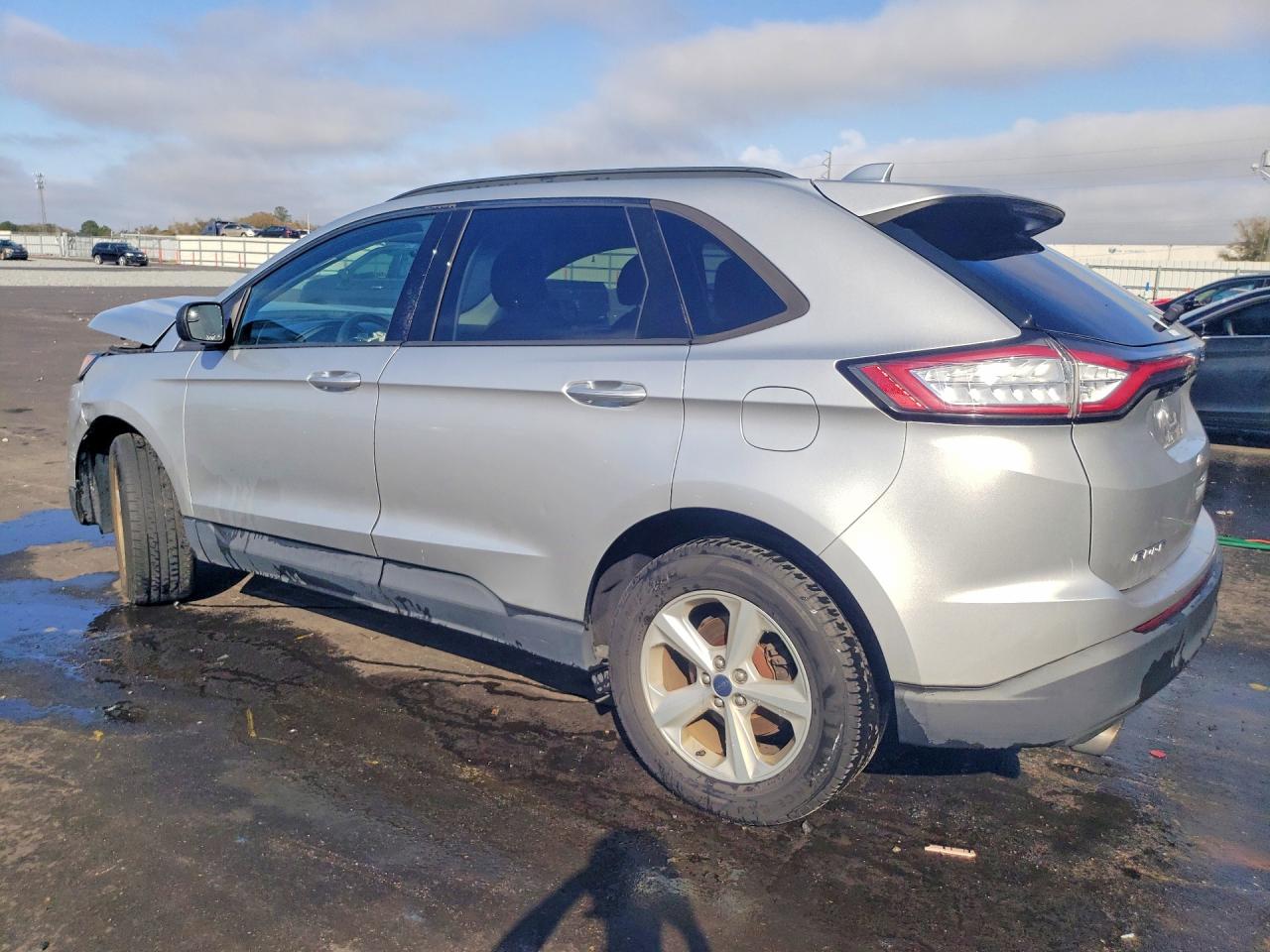 2016 FORD EDGE SE photo 3