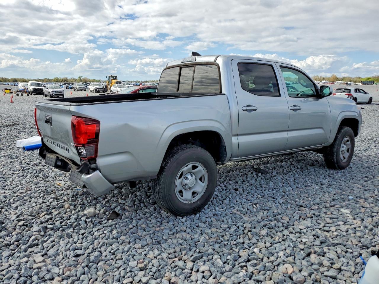 2022 TOYOTA TACOMA SR V6 photo 3