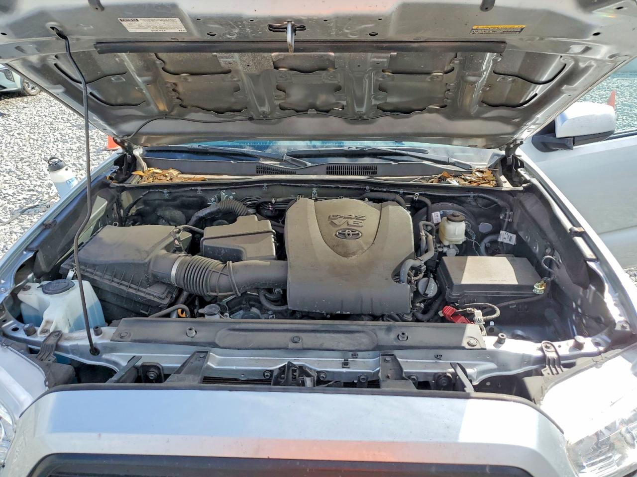 2022 TOYOTA TACOMA SR V6 photo 11