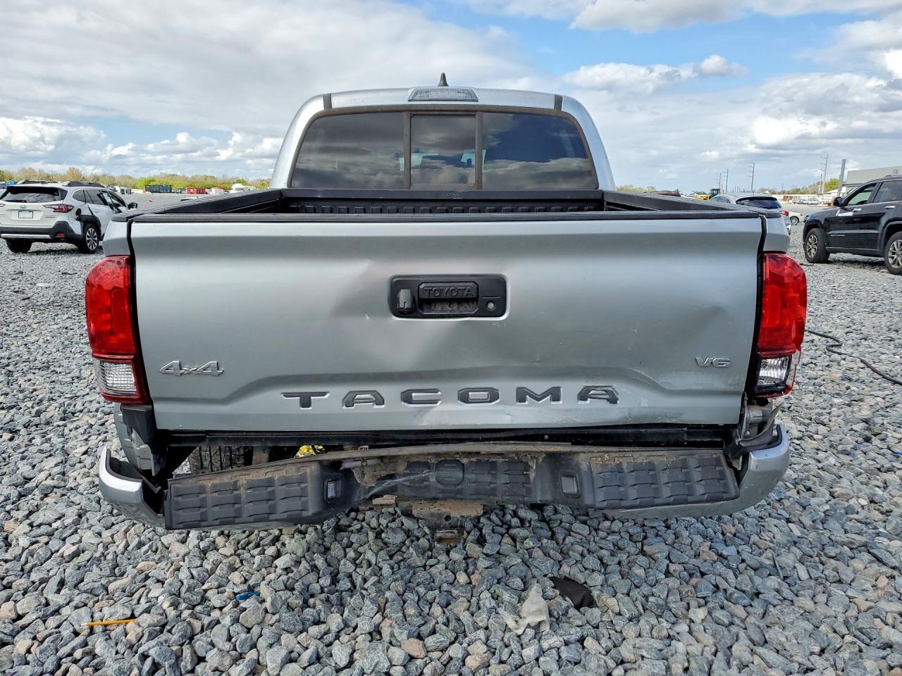 2022 TOYOTA TACOMA SR V6 photo 6
