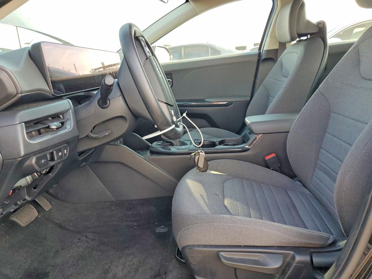 2025 KIA K4 EX photo 13