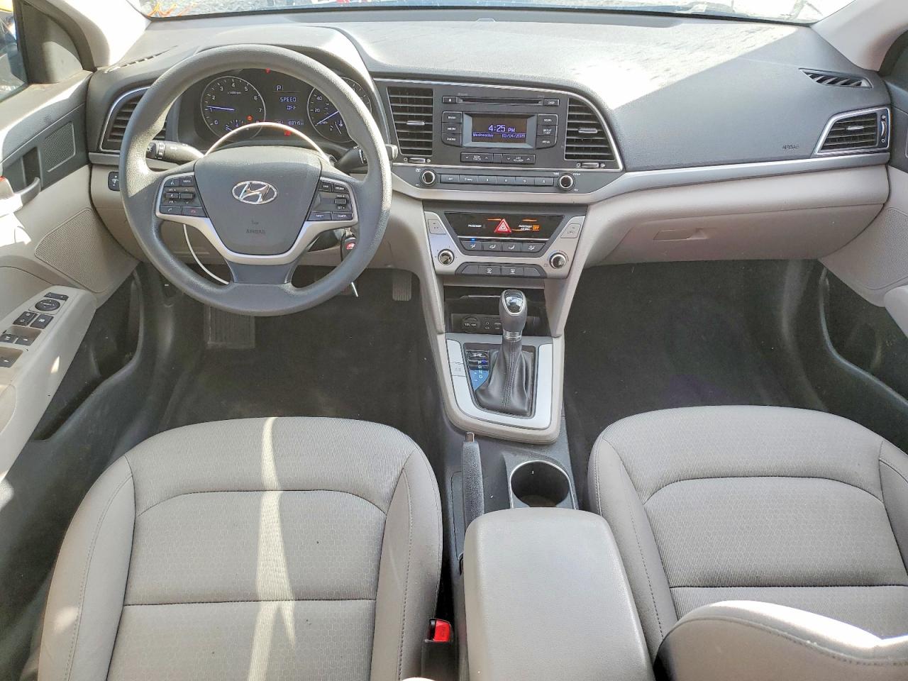 2017 HYUNDAI ELANTRA SE photo 8