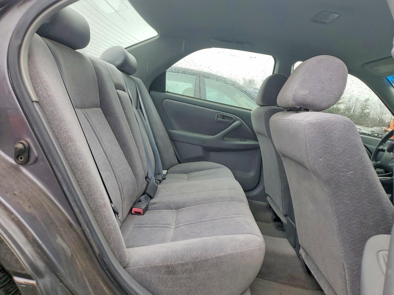 1999 TOYOTA CAMRY LE photo 19