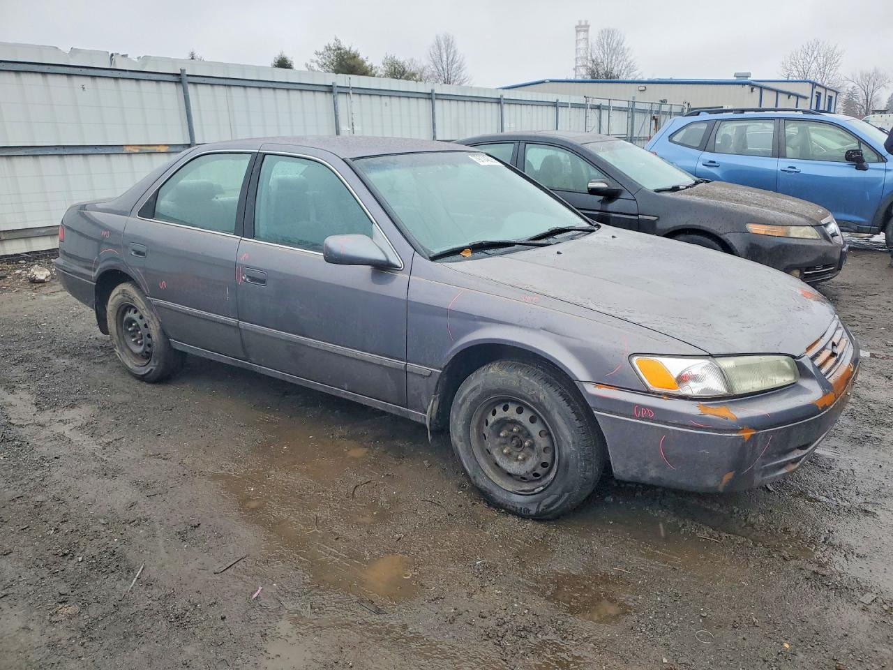 1999 TOYOTA CAMRY LE photo 7