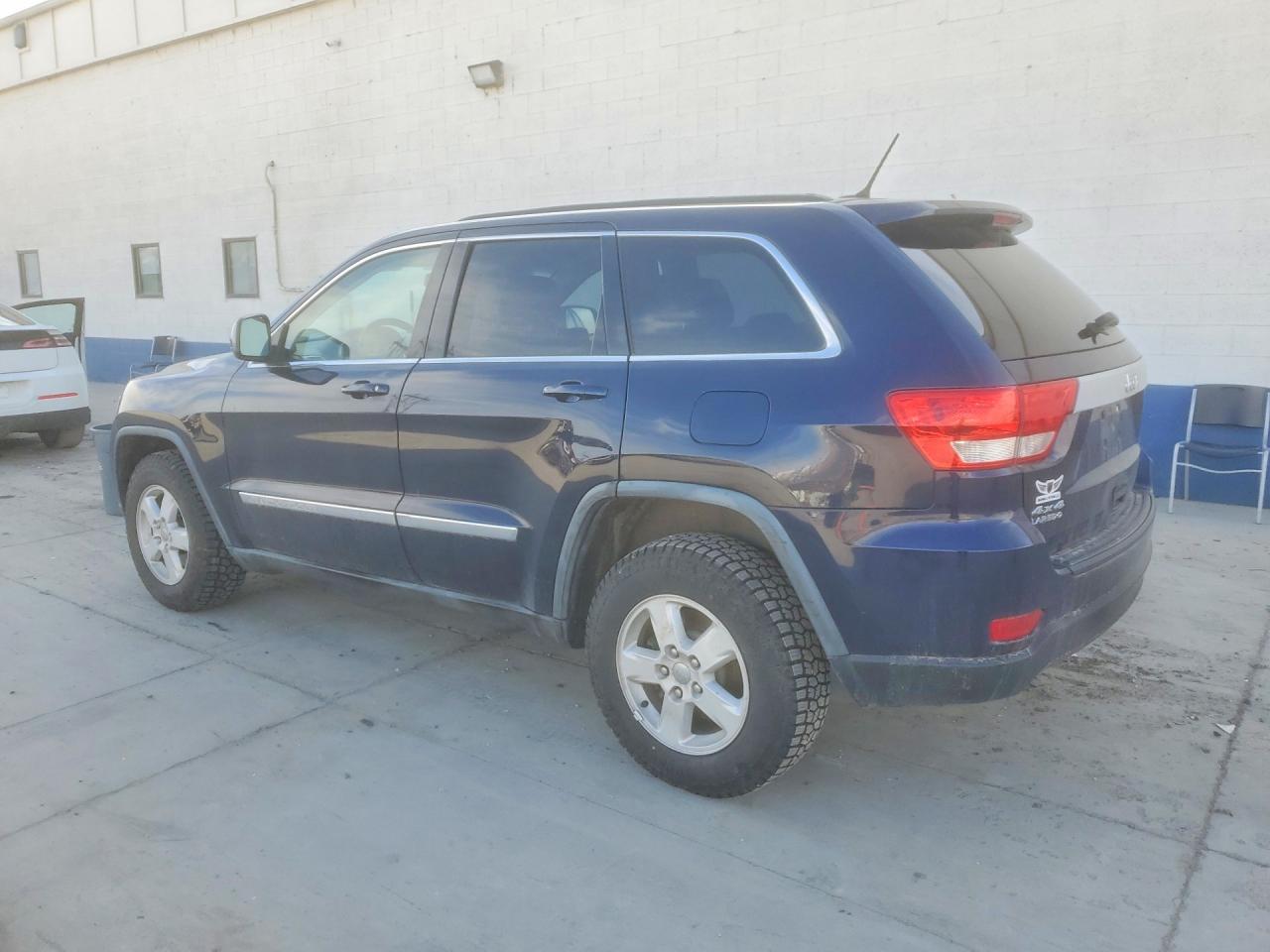 2012 JEEP GRAND CHEROKEE LAREDO photo 2