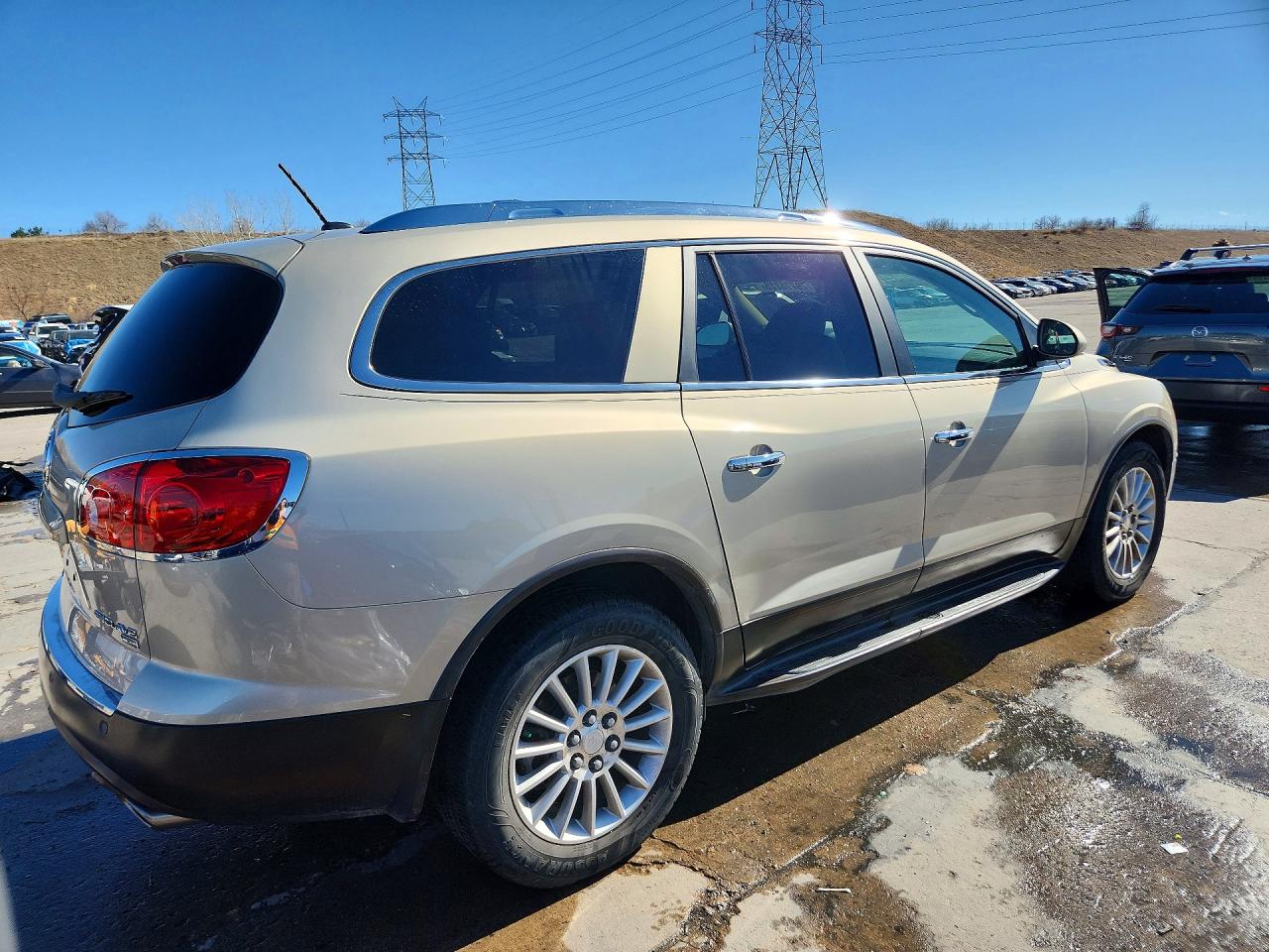 2011 BUICK ENCLAVE CXL photo 3