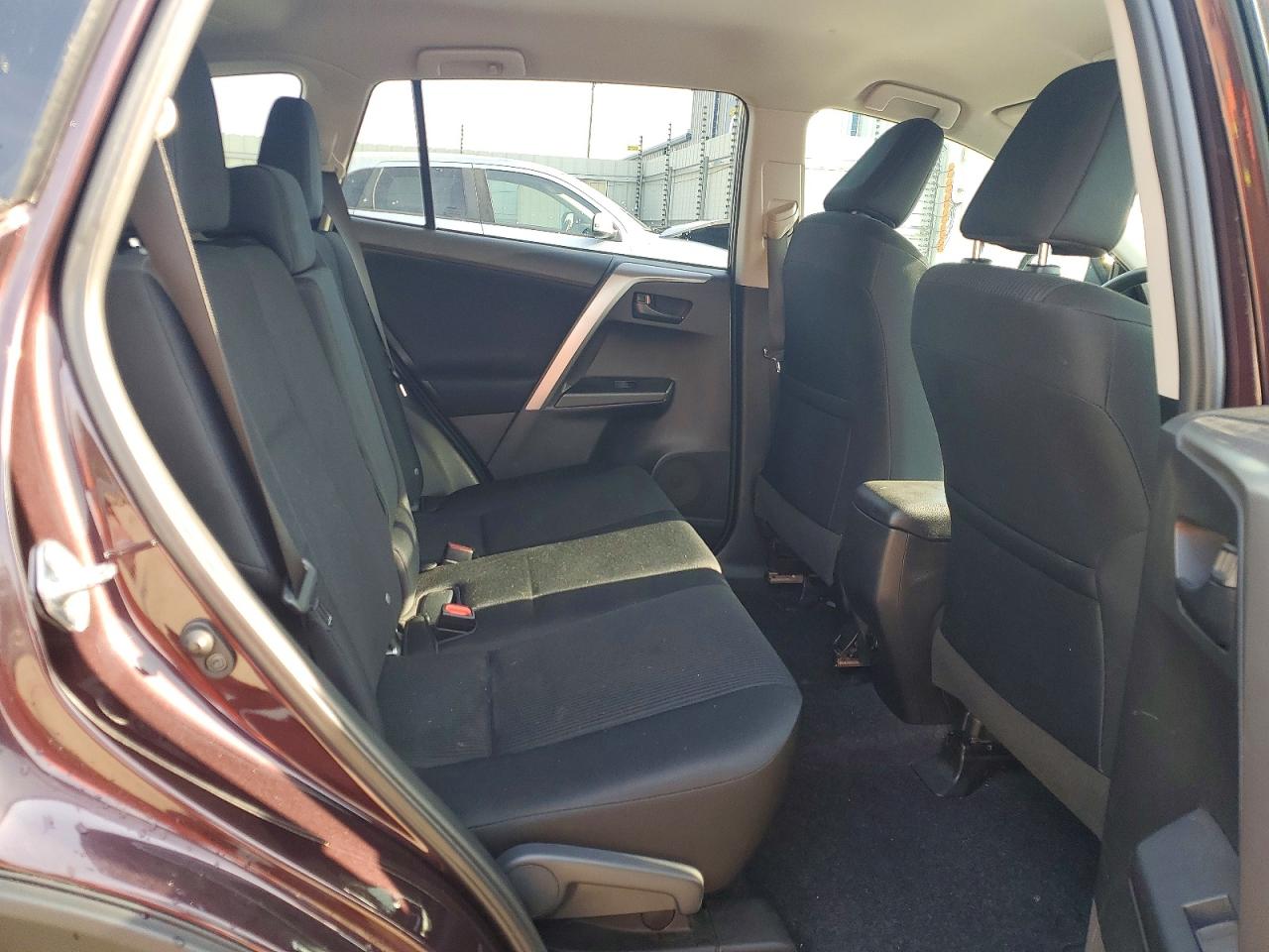 2016 TOYOTA RAV4 LE photo 10