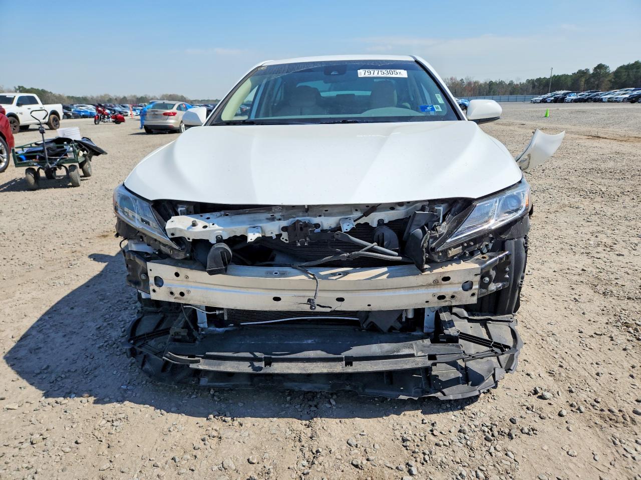 2020 TOYOTA CAMRY LE photo 13