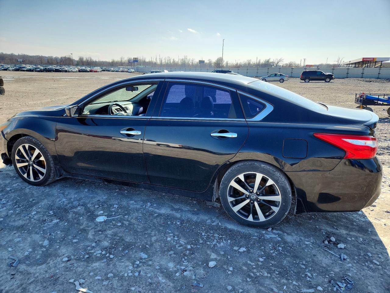 2016 NISSAN ALTIMA 2.5 SR photo 2